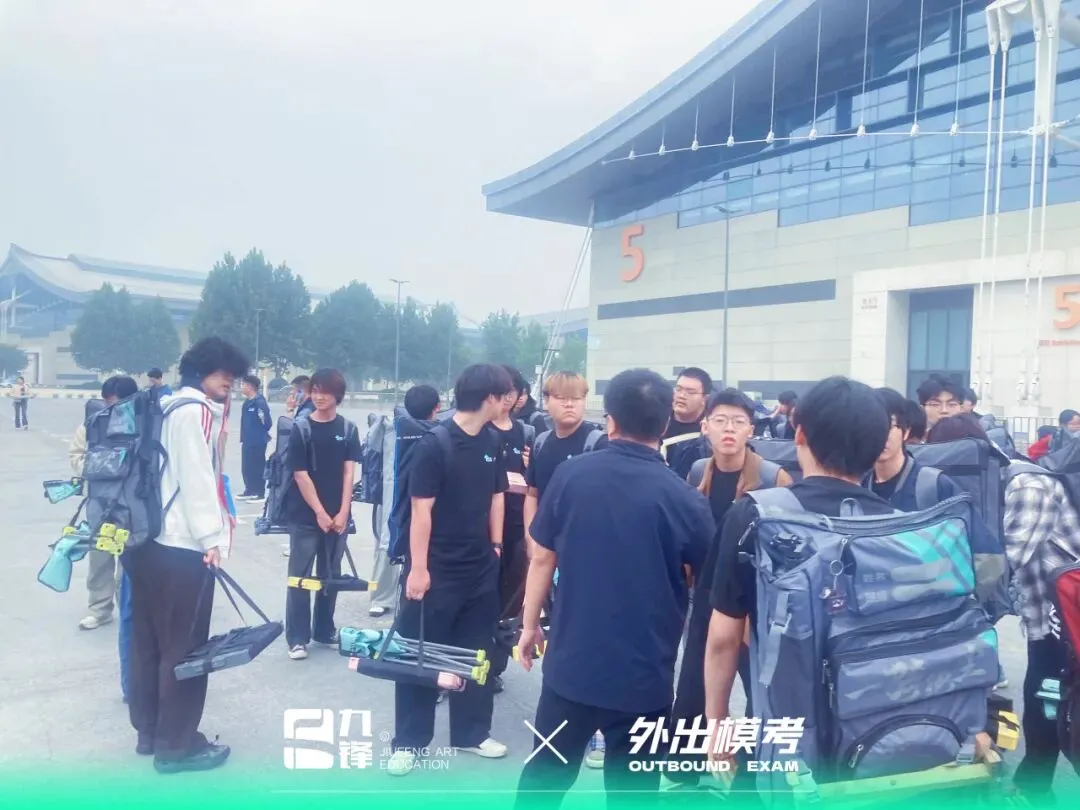 出征模考|九锋学子赴考场,以画笔迎战实战试炼-第17张图片-四季读书网 出征模考|九锋学子赴考场,以画笔迎战实战试炼-第17张图片-四季读书网