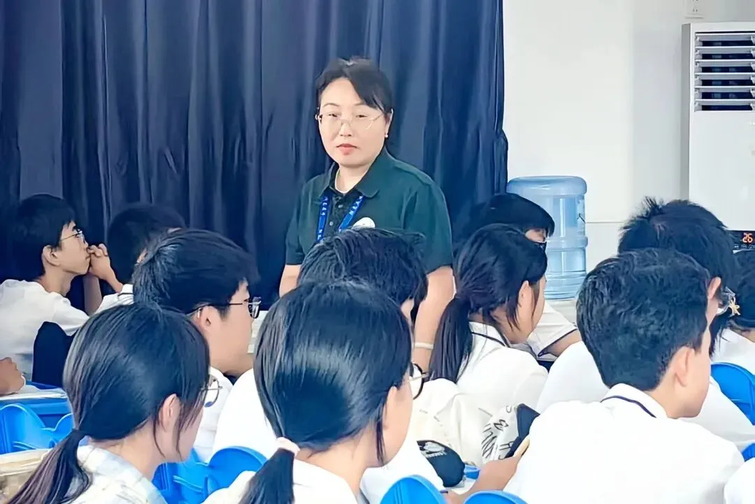 阳光鹿峰|我校承办昆山市教学四片初三数学教学研讨活动-第17张图片-四季读书网 阳光鹿峰|我校承办昆山市教学四片初三数学教学研讨活动-第17张图片-四季读书网