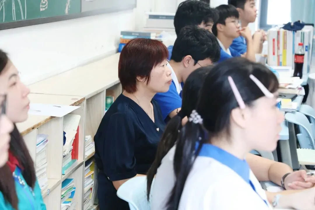 视导赋能明方向,深耕课堂备高考|龙岗区教科院专家莅临华中师大龙岗附中开展高三教学视导-第36张图片-四季读书网 视导赋能明方向,深耕课堂备高考|龙岗区教科院专家莅临华中师大龙岗附中开展高三教学视导-第36张图片-四季读书网