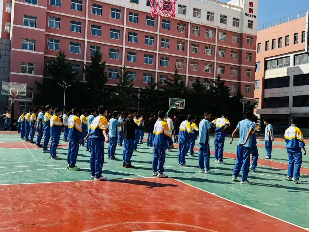 蓄力体育中考,兰州成功学校初三年级备战体育中考纪实-第15张图片-四季读书网 蓄力体育中考,兰州成功学校初三年级备战体育中考纪实-第15张图片-四季读书网