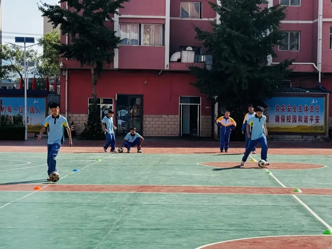 蓄力体育中考,兰州成功学校初三年级备战体育中考纪实-第27张图片-四季读书网 蓄力体育中考,兰州成功学校初三年级备战体育中考纪实-第27张图片-四季读书网