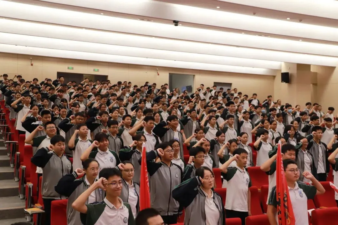 【和美少年】燃梦出征 决胜中考!——吴昌硕实验学校2027届九年级出征大会圆满举行-第35张图片-四季读书网