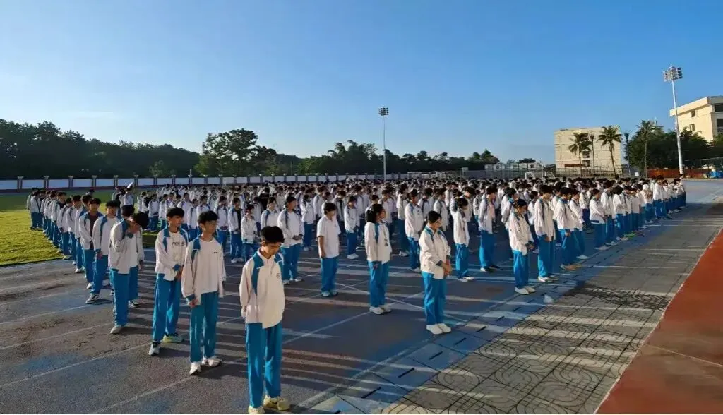 凝心聚力精备考,笃行实干战中考——儋州市民族中学2027届九年级备考论坛-第30张图片-四季读书网 凝心聚力精备考,笃行实干战中考——儋州市民族中学2027届九年级备考论坛-第30张图片-四季读书网