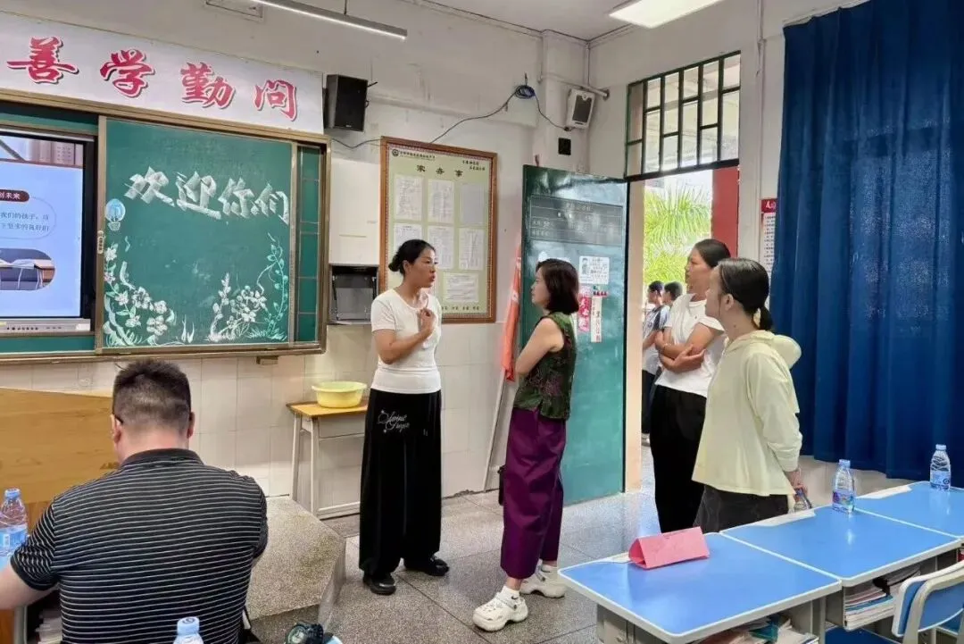 【宏家共育】我校初三凌云级部圆满召开2026年秋季家长会-第32张图片-四季读书网 【宏家共育】我校初三凌云级部圆满召开2026年秋季家长会-第32张图片-四季读书网