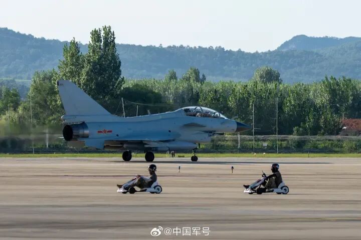 26秋十 9月月考真题 补充练习2 讲解与解析(附手写识别文字解析)-第6张图片-四季读书网 26秋十 9月月考真题 补充练习2 讲解与解析(附手写识别文字解析)-第6张图片-四季读书网