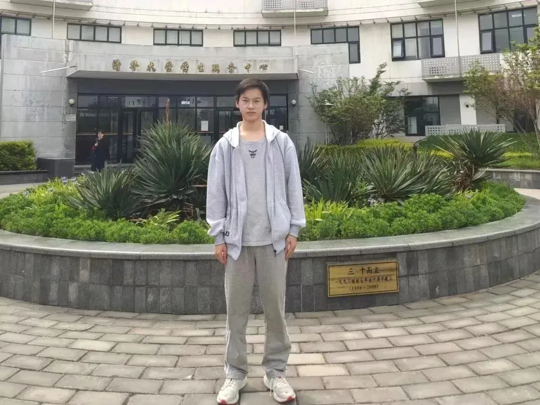 高考713分的搬砖男孩,曾被嘲“考入清华也没用”,如今毕业去了这里......-第11张图片-四季读书网