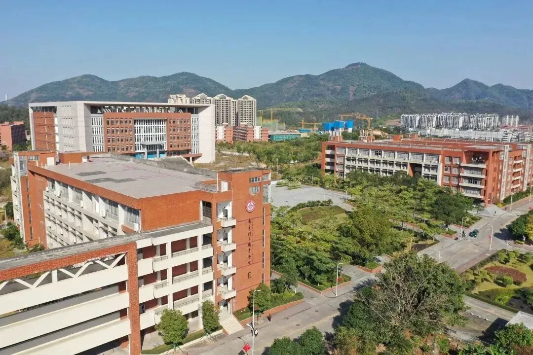 广东理工职业学院2026年春季高考招生录取情况(含3+证书/学考)-第8张图片-四季读书网 广东理工职业学院2026年春季高考招生录取情况(含3+证书/学考)-第8张图片-四季读书网