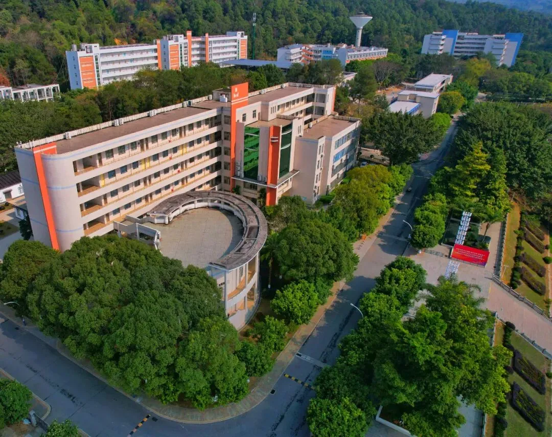 广东松山职业技术学院2026年春季高考招生录取情况(含3+证书/学考)-第10张图片-四季读书网 广东松山职业技术学院2026年春季高考招生录取情况(含3+证书/学考)-第10张图片-四季读书网