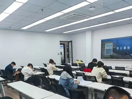 不用卷高考!免雅思+免高考,每年10W即可直通教育部认证的QS138名的公立名校-第11张图片-四季读书网 不用卷高考!免雅思+免高考,每年10W即可直通教育部认证的QS138名的公立名校-第11张图片-四季读书网