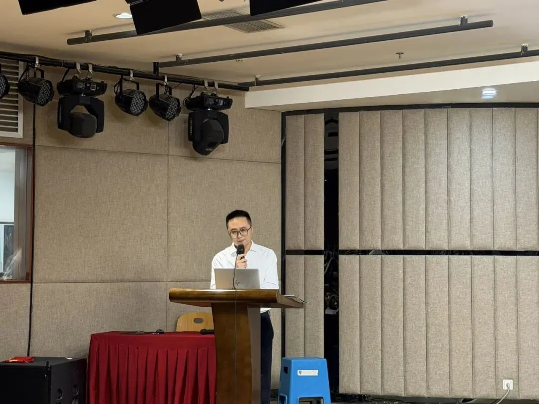 锚定高考目标 汇聚备考合力——我校召开本科部、综高部 2024 级高三备考启动会-第12张图片-四季读书网 锚定高考目标 汇聚备考合力——我校召开本科部、综高部 2024 级高三备考启动会-第12张图片-四季读书网