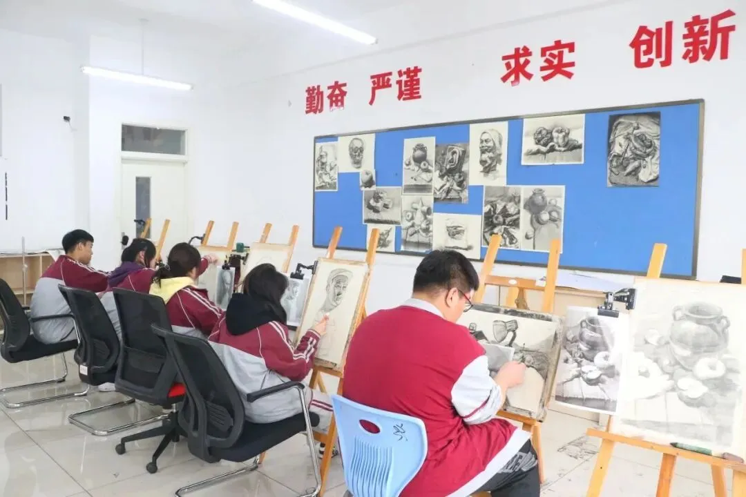 北大金秋高考补习中心民办高中校区合作征集正式启动-第35张图片-四季读书网 北大金秋高考补习中心民办高中校区合作征集正式启动-第35张图片-四季读书网