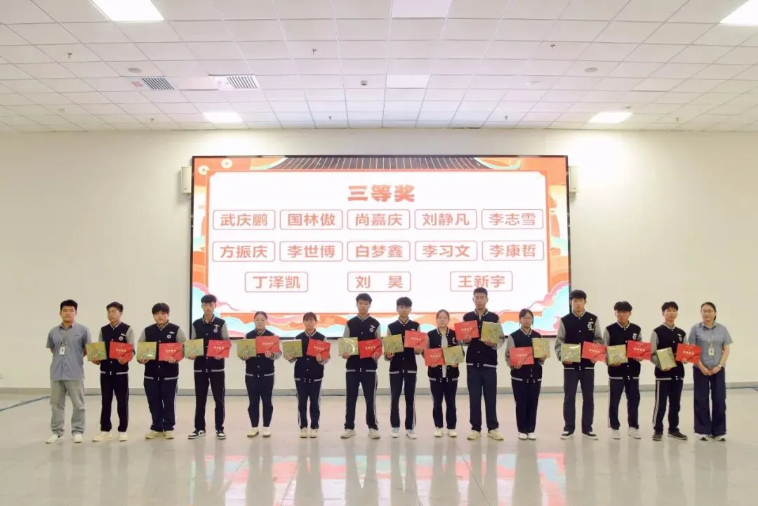 中考不拔尖,还能上大学吗?四方升学部这场表彰,给家长和孩子一个答案-第6张图片-四季读书网 中考不拔尖,还能上大学吗?四方升学部这场表彰,给家长和孩子一个答案-第6张图片-四季读书网