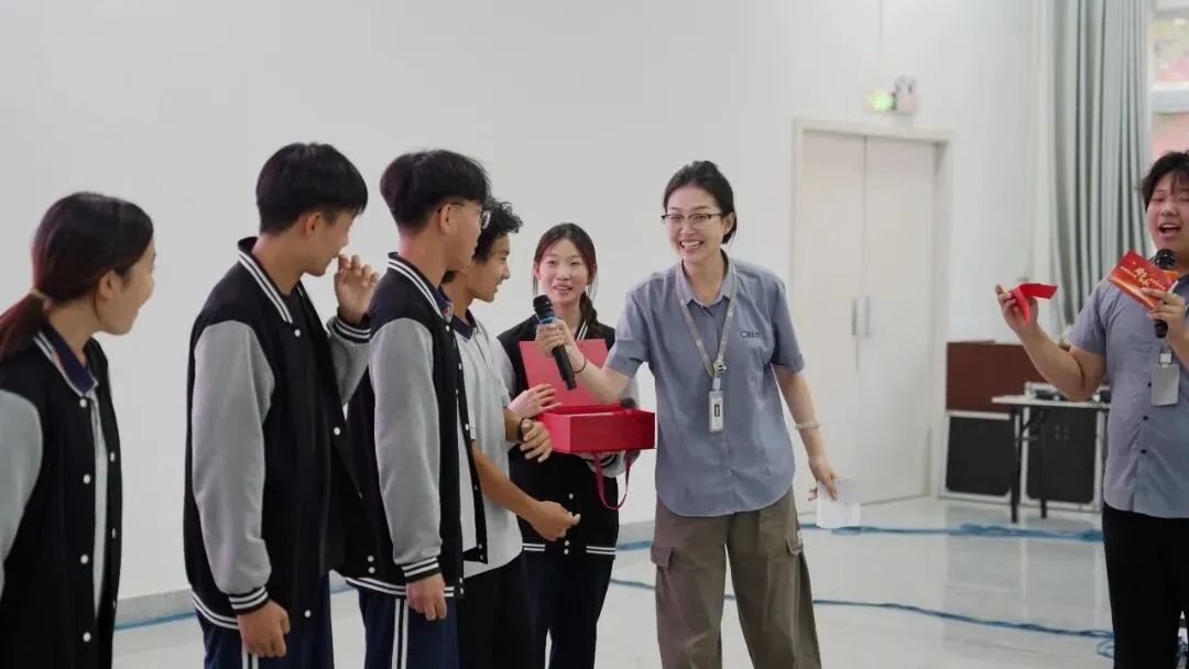 中考不拔尖,还能上大学吗?四方升学部这场表彰,给家长和孩子一个答案-第13张图片-四季读书网 中考不拔尖,还能上大学吗?四方升学部这场表彰,给家长和孩子一个答案-第13张图片-四季读书网