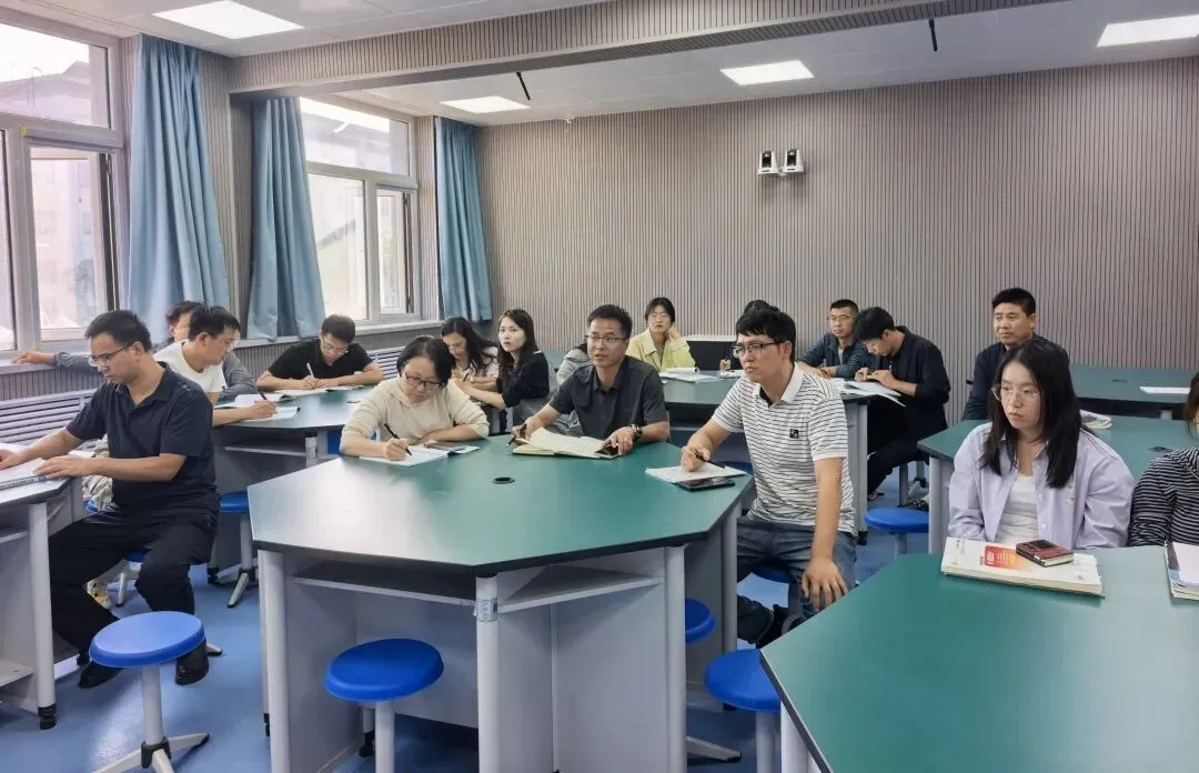 守正深耕备高考 笃行实干促提升——红寺堡中学召开2027届高三一轮备考策略会议-第27张图片-四季读书网 守正深耕备高考 笃行实干促提升——红寺堡中学召开2027届高三一轮备考策略会议-第27张图片-四季读书网