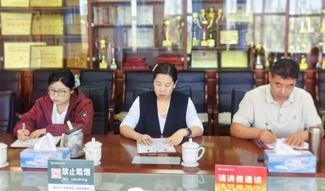 库伦旗第三中学召开初三年级中考备考座谈会-第4张图片-四季读书网