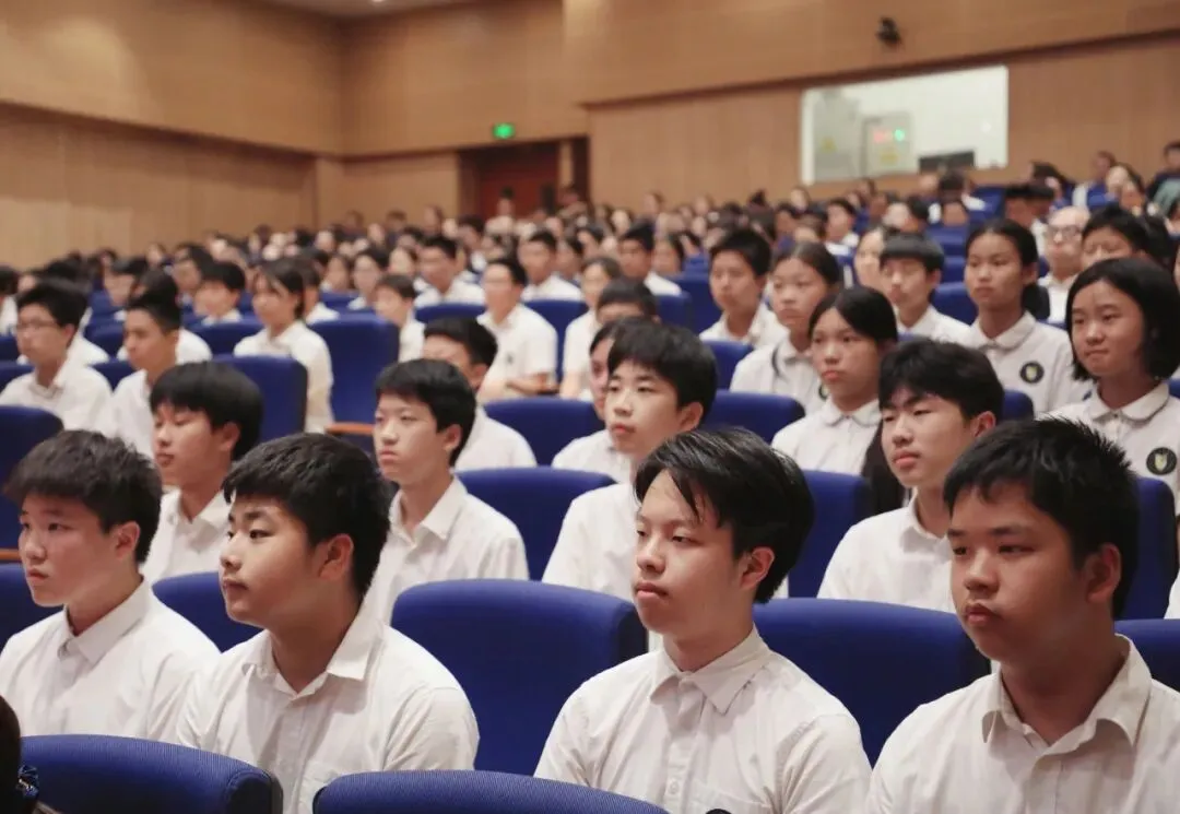少年当扶摇,砺剑启新程 ——我校举行初三年级动员大会-第22张图片-四季读书网