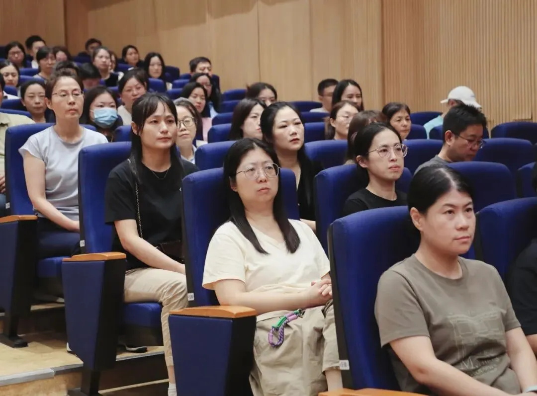 少年当扶摇,砺剑启新程 ——我校举行初三年级动员大会-第23张图片-四季读书网