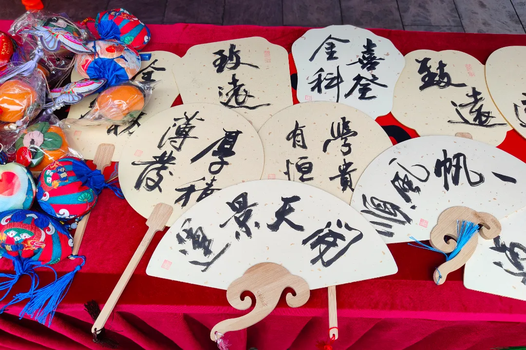 高考首日,这份来自拱墅区“武林大妈”的守护请查收-第15张图片-四季读书网