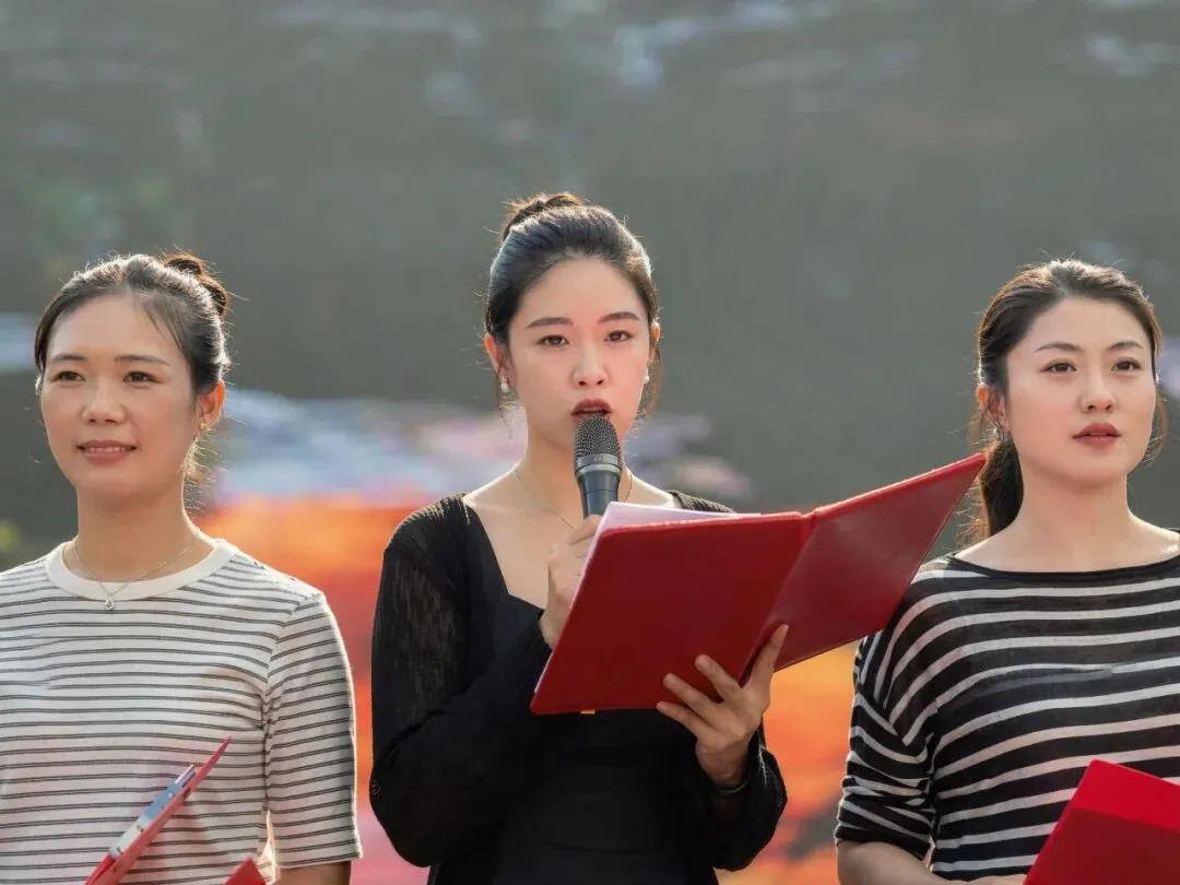 初三表彰·蓄力启航 | 成都四十九中和美校区初三年级表彰大会圆满举行-第33张图片-四季读书网