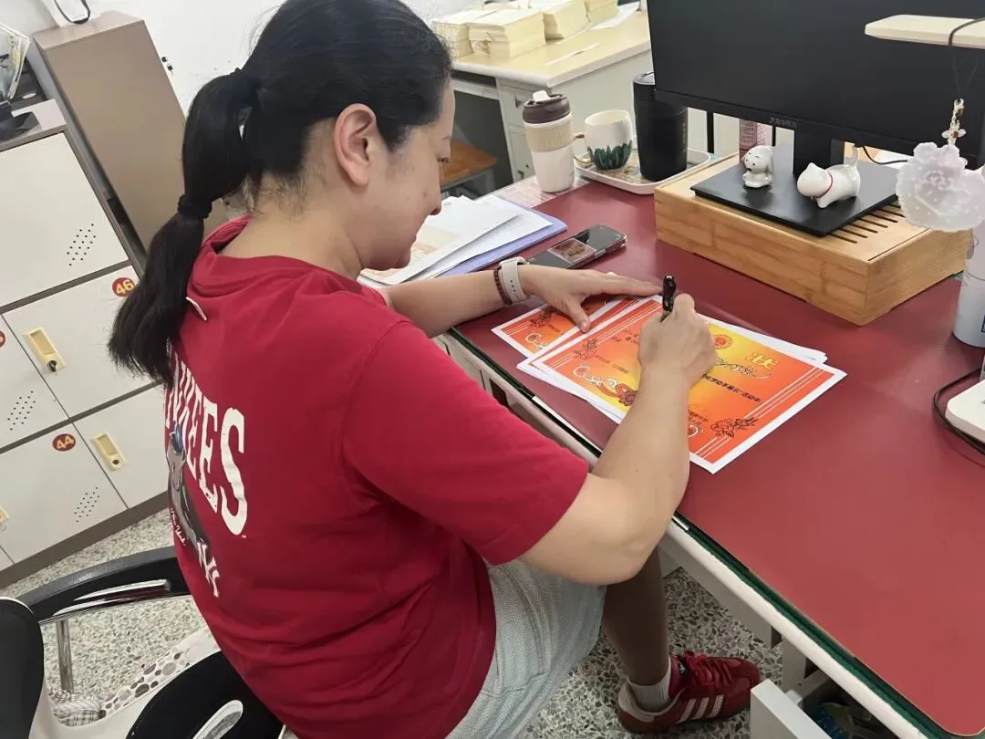学科实践 | 暑期化学小实验,育英初三学子玩出大精彩-第14张图片-四季读书网