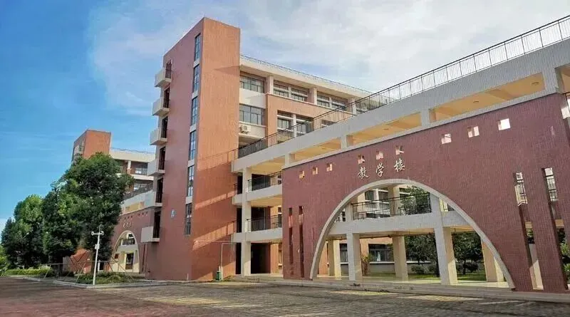 初三中考生及家长必看!广东省17所公办卫校汇总!办学地址&招生专业一键掌握-第35张图片-四季读书网 初三中考生及家长必看!广东省17所公办卫校汇总!办学地址&招生专业一键掌握-第35张图片-四季读书网