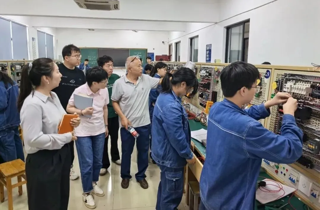 对标职教标杆,蓄力职教高考!用心守护每一位孩子的升学希望-第5张图片-四季读书网 对标职教标杆,蓄力职教高考!用心守护每一位孩子的升学希望-第5张图片-四季读书网