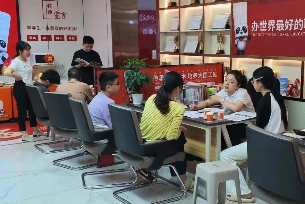 中考分数不理想?江西这所职校给你一个全新选择-第15张图片-四季读书网 中考分数不理想?江西这所职校给你一个全新选择-第15张图片-四季读书网