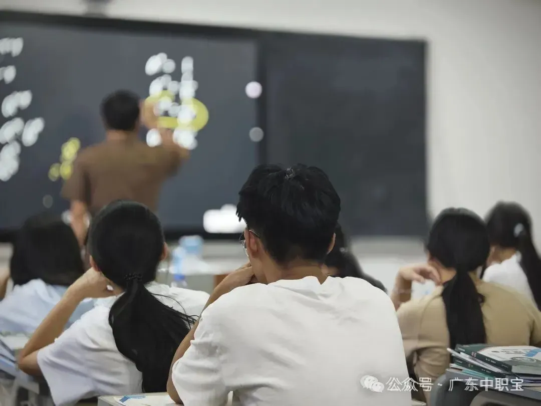 中职生必看!2022-2026年高职高考录取最低分+投档情况汇总-第38张图片-四季读书网 中职生必看!2022-2026年高职高考录取最低分+投档情况汇总-第38张图片-四季读书网