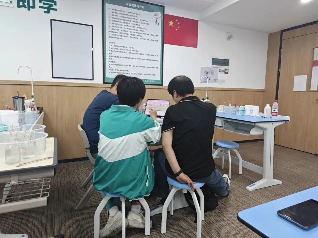 家校沟通,温柔护航丨孩子中考路上的最大底气-第12张图片-四季读书网 家校沟通,温柔护航丨孩子中考路上的最大底气-第12张图片-四季读书网