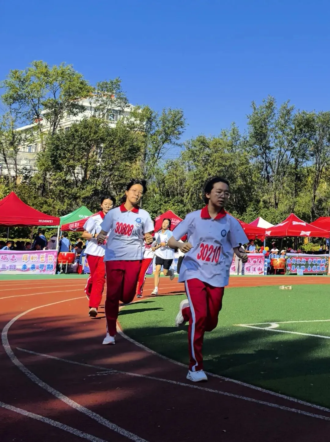 [三十七中学教育集团·初三风采]融聚新程,驰骋逐梦|三十七中教育集团首运会,见证少年的热血与锋芒-第36张图片-四季读书网