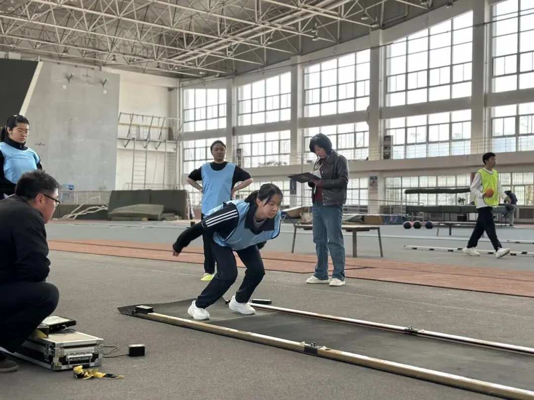 佰阳体育|中考体育全真模拟测试,全电子仪器还原考场!-第8张图片-四季读书网 佰阳体育|中考体育全真模拟测试,全电子仪器还原考场!-第8张图片-四季读书网