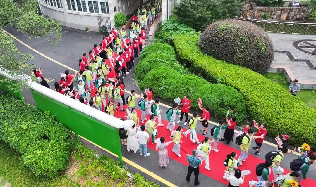 今日中考启幕!9.5万名考生奔赴梦想-第27张图片-四季读书网 今日中考启幕!9.5万名考生奔赴梦想-第27张图片-四季读书网