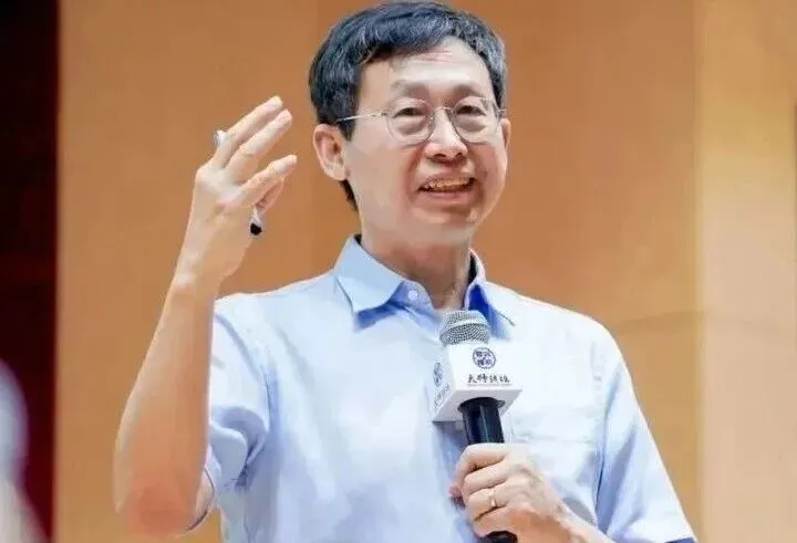 震撼!中科院院士郑泉水:一千多位高考状元,几乎没有人成为顶尖人才!孩子到底该怎么培养?-第1张图片-四季读书网 震撼!中科院院士郑泉水:一千多位高考状元,几乎没有人成为顶尖人才!孩子到底该怎么培养?-第1张图片-四季读书网