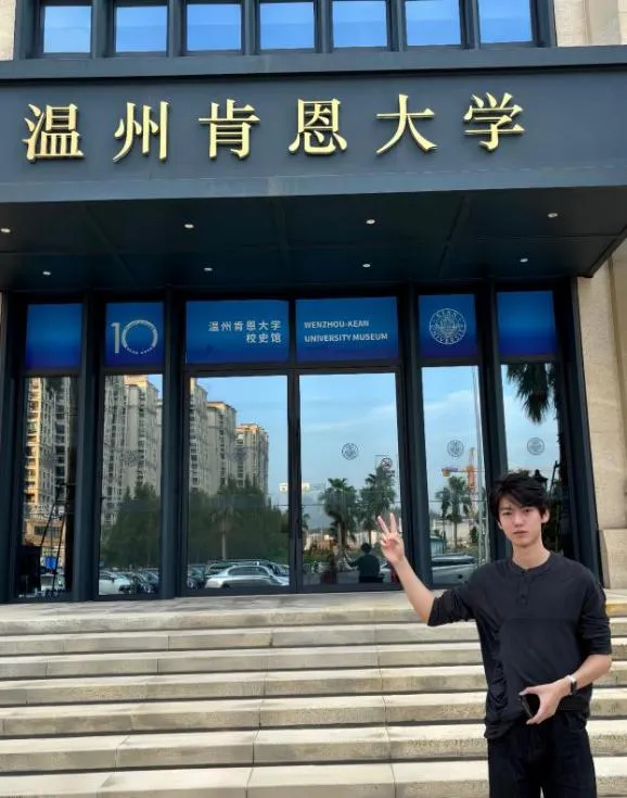 铸魂强师 奋进有我 | 普宁市华侨中学高考成绩优秀团队师生风采(二)-第4张图片-四季读书网 铸魂强师 奋进有我 | 普宁市华侨中学高考成绩优秀团队师生风采(二)-第4张图片-四季读书网