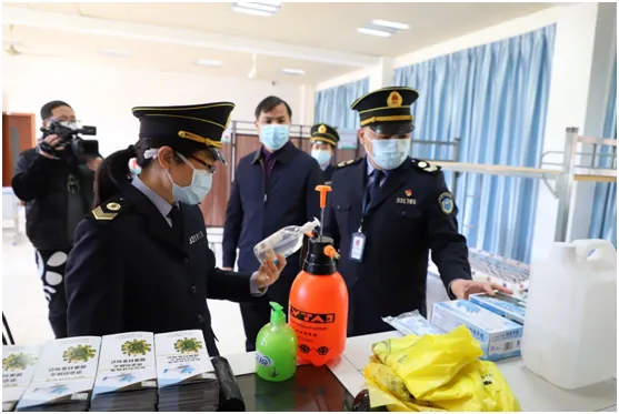 50秒|央视CCTV13点赞椒江初三、高三复学-第5张图片-四季读书网 50秒|央视CCTV13点赞椒江初三、高三复学-第5张图片-四季读书网