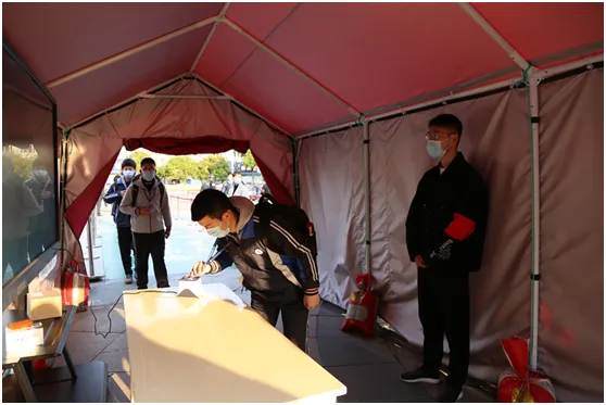 50秒|央视CCTV13点赞椒江初三、高三复学-第8张图片-四季读书网 50秒|央视CCTV13点赞椒江初三、高三复学-第8张图片-四季读书网