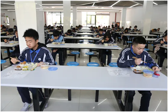 50秒|央视CCTV13点赞椒江初三、高三复学-第11张图片-四季读书网 50秒|央视CCTV13点赞椒江初三、高三复学-第11张图片-四季读书网