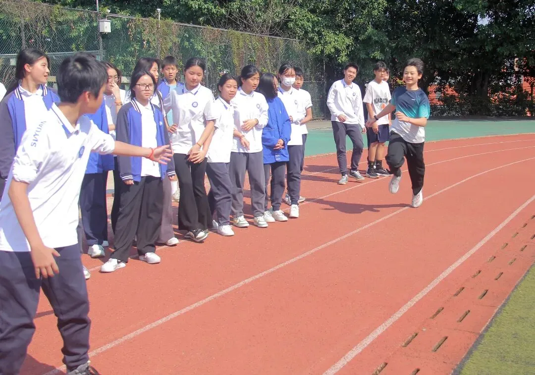 矢志中考酬壮志,扬鞭百日启新程——广州思源学校九年级中考百日誓师大会-第28张图片-四季读书网 矢志中考酬壮志,扬鞭百日启新程——广州思源学校九年级中考百日誓师大会-第28张图片-四季读书网
