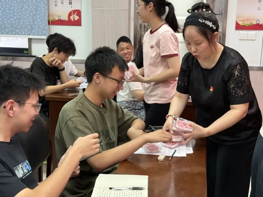 一大波神助攻!这些暖心活动为中考学子送上“必胜buff”-第26张图片-四季读书网 一大波神助攻!这些暖心活动为中考学子送上“必胜buff”-第26张图片-四季读书网