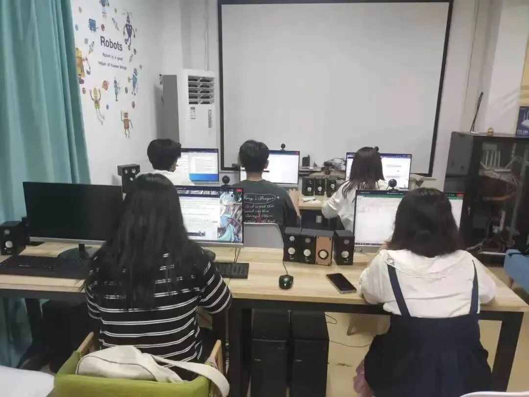 2026 年学吧教育 3 + 证书高职高考清远弘毅校区火热招生中!小班教学,个性化辅导,团报优惠力度大,助力中职生圆梦全日制大学!-第96张图片-四季读书网
