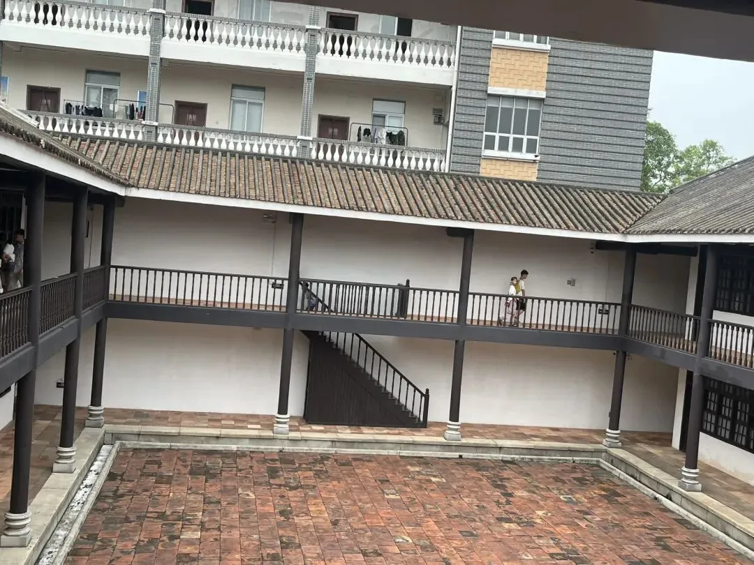 历史不能遗忘,但是中考改革历史准备不记入,英语作为一门外交语言却把分数从120分提到150分,实际在中国有多少人出到社会真正用到英语?-第10张图片-四季读书网 历史不能遗忘,但是中考改革历史准备不记入,英语作为一门外交语言却把分数从120分提到150分,实际在中国有多少人出到社会真正用到英语?-第10张图片-四季读书网