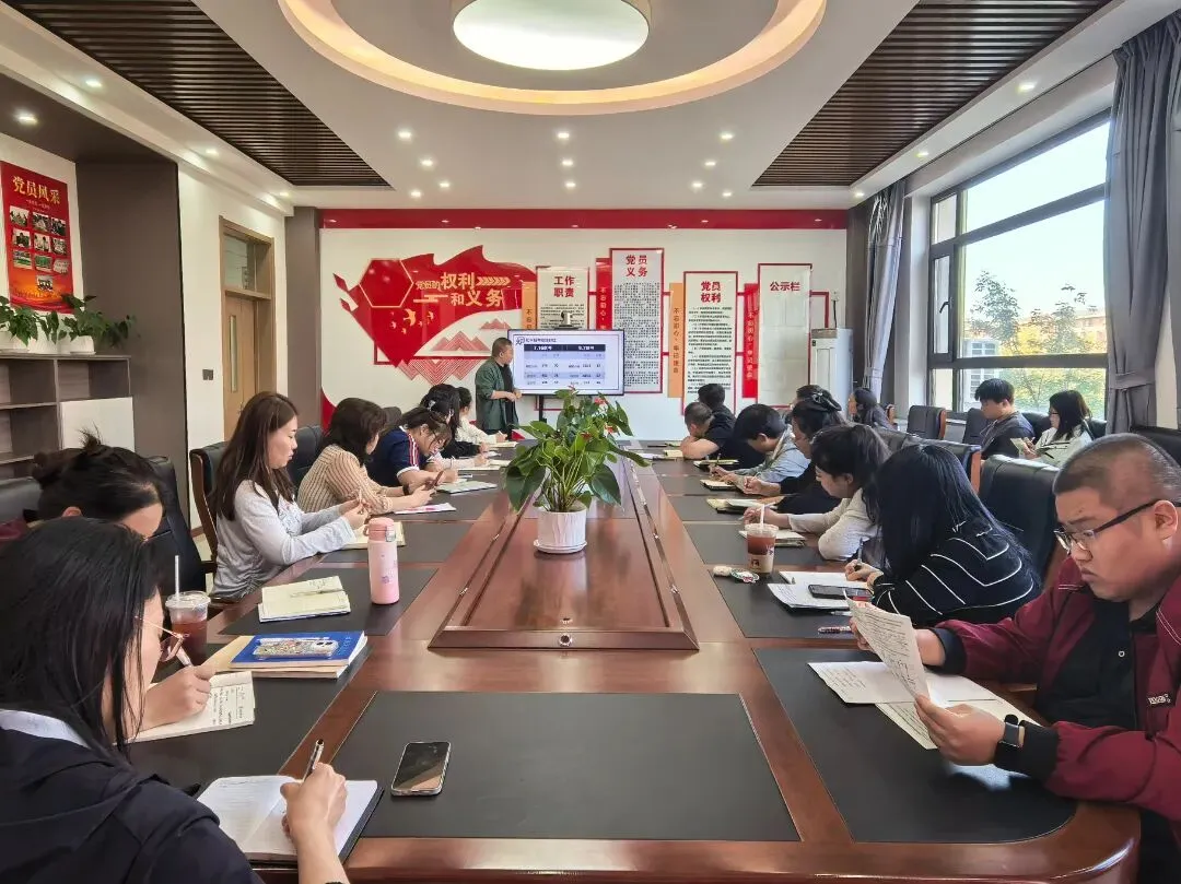 研26高考 克27高考|辽源市鸿臻高级中学高三年级一轮策略研讨会圆满举行-第2张图片-四季读书网 研26高考 克27高考|辽源市鸿臻高级中学高三年级一轮策略研讨会圆满举行-第2张图片-四季读书网