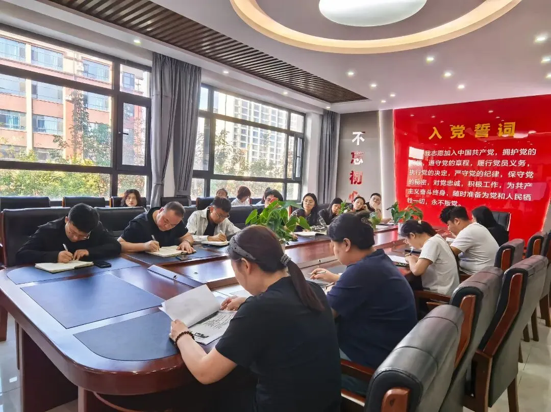 研26高考 克27高考|辽源市鸿臻高级中学高三年级一轮策略研讨会圆满举行-第17张图片-四季读书网 研26高考 克27高考|辽源市鸿臻高级中学高三年级一轮策略研讨会圆满举行-第17张图片-四季读书网