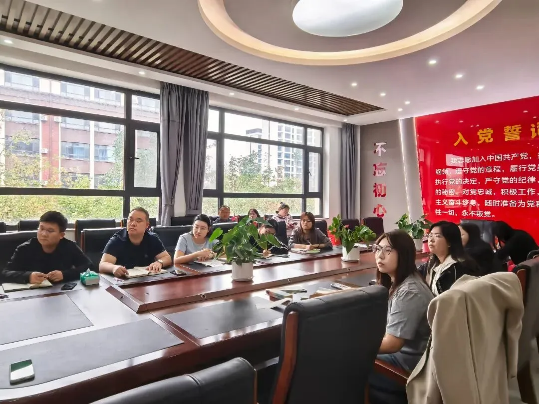 研26高考 克27高考|辽源市鸿臻高级中学高三年级一轮策略研讨会圆满举行-第18张图片-四季读书网 研26高考 克27高考|辽源市鸿臻高级中学高三年级一轮策略研讨会圆满举行-第18张图片-四季读书网