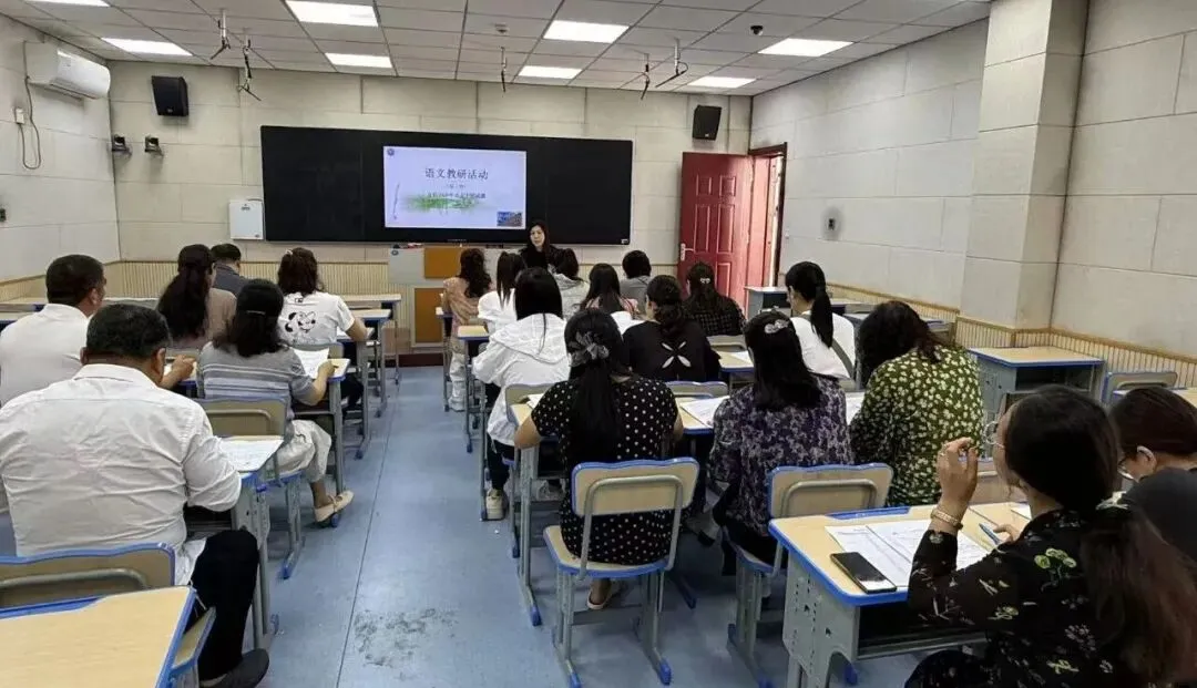【奋进五中 以研促教】剖析中考新趋势,聚力教研启新思——商丘市第五中学语文组开展中招试题研讨活动-第4张图片-四季读书网 【奋进五中 以研促教】剖析中考新趋势,聚力教研启新思——商丘市第五中学语文组开展中招试题研讨活动-第4张图片-四季读书网