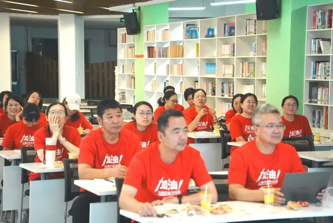初三加油|九年级励志凝心段会:巧思慧启,未来可期!-第6张图片-四季读书网