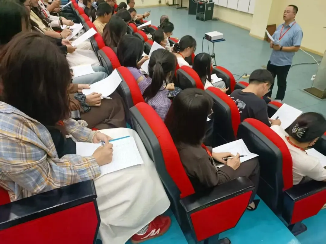 研析中考明方向,深耕课堂促提质|我校开展教师论坛:中考数学经验交流-第24张图片-四季读书网 研析中考明方向,深耕课堂促提质|我校开展教师论坛:中考数学经验交流-第24张图片-四季读书网