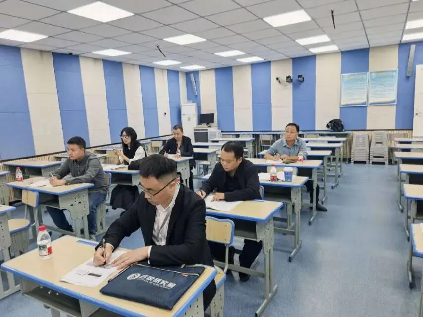 汉滨区2027年高考备考工作会简报-第3张图片-四季读书网 汉滨区2027年高考备考工作会简报-第3张图片-四季读书网