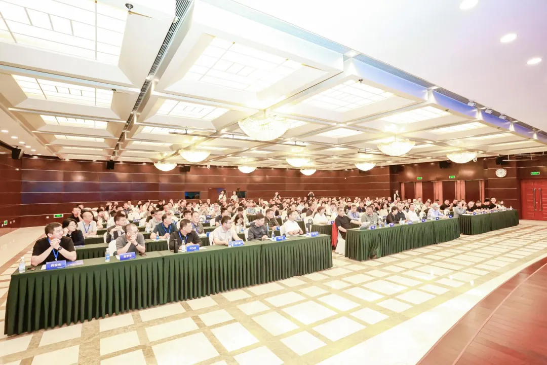 2027版高考蓝皮书发布:聚焦人工智能,共探创新人才培养新途径-第4张图片-四季读书网 2027版高考蓝皮书发布:聚焦人工智能,共探创新人才培养新途径-第4张图片-四季读书网