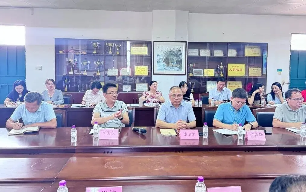 调研赋能解难题,聚力深耕备中考|珠峰实验学校教育集团召开中考备考交流会议,护航乡村校提质增效-第10张图片-四季读书网